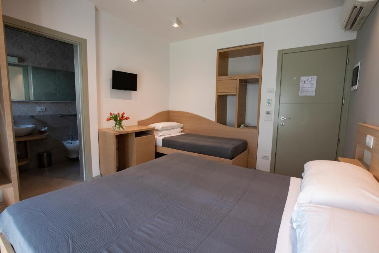 HOTEL LIANE - venite assetati perché questa estate fa caldo PD - zona disco spiagge Riccione Exterior foto