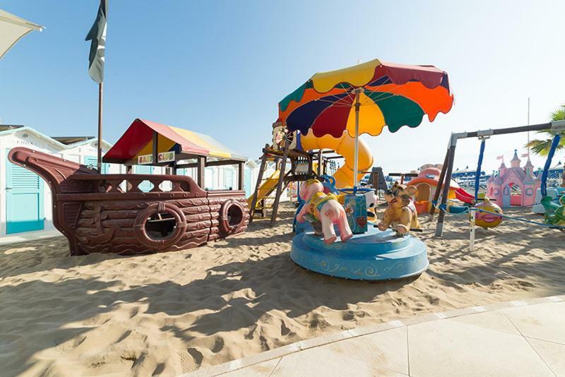 HOTEL LIANE - venite assetati perché questa estate fa caldo PD - zona disco spiagge Riccione Exterior foto